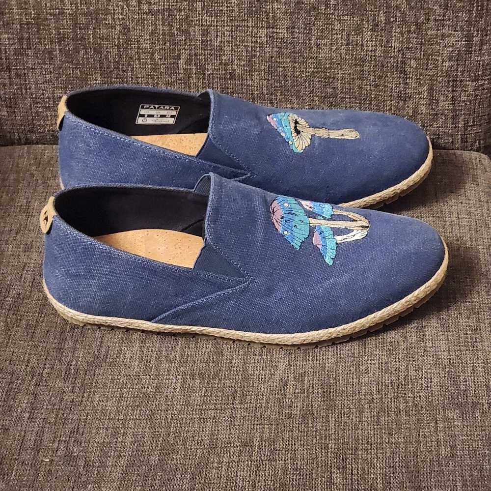 PATARA MEN,S BLUE SLIP-ON Shoes with Mushroom Embroidery Size 9. NWOT. - Picture 3 of 11